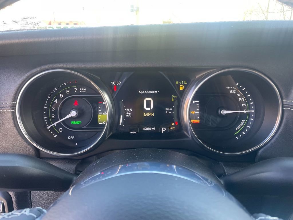 Used 2023 Jeep Wrangler Sahara image 18