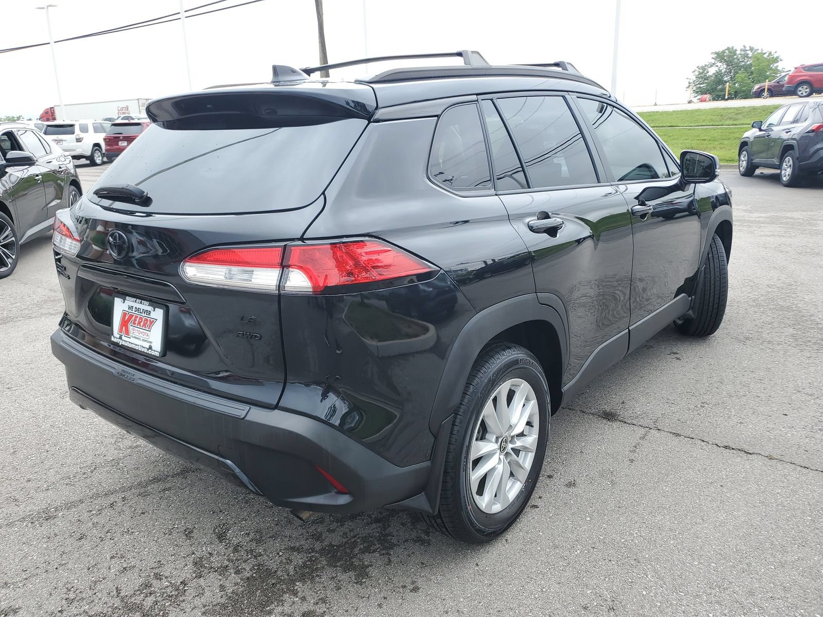 Certified 2022 Toyota Corolla Cross LE w/ Black Badges Package (TMS) AWD/4WD image 4
