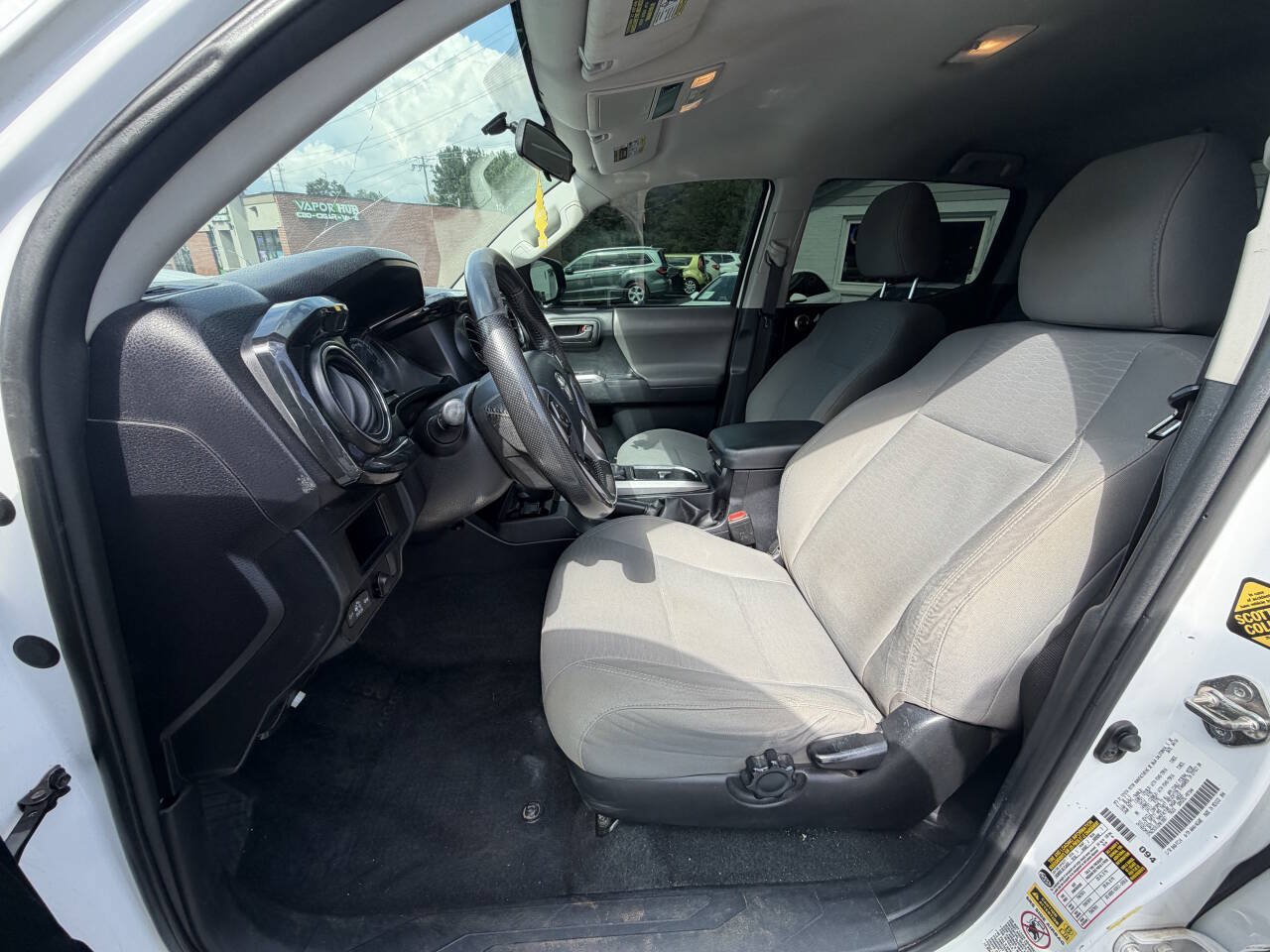 Used 2016 Toyota Tacoma SR5 w/ Towing Package RWD image 6