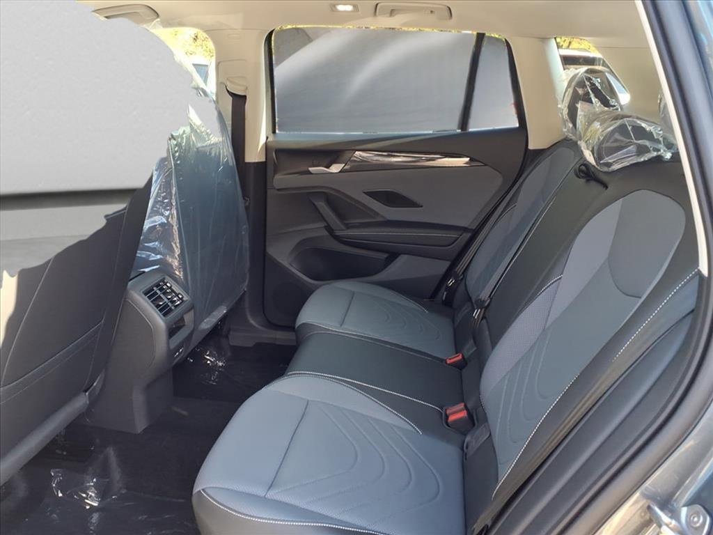 New 2026 Volkswagen Tiguan SE image 11