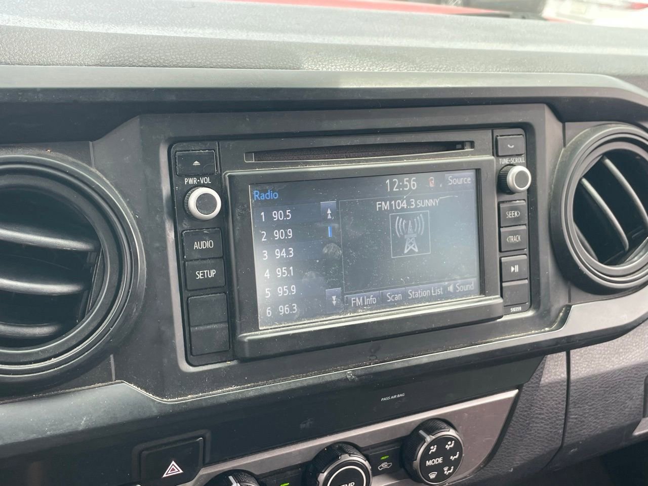 Used 2019 Toyota Tacoma SR w/ SR Convenience Package AWD/4WD image 10