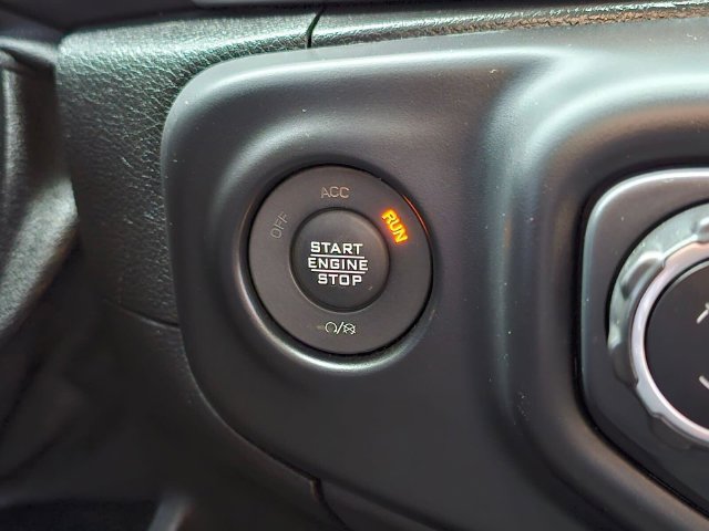 Used 2020 Jeep Wrangler Unlimited Sahara AWD/4WD image 35