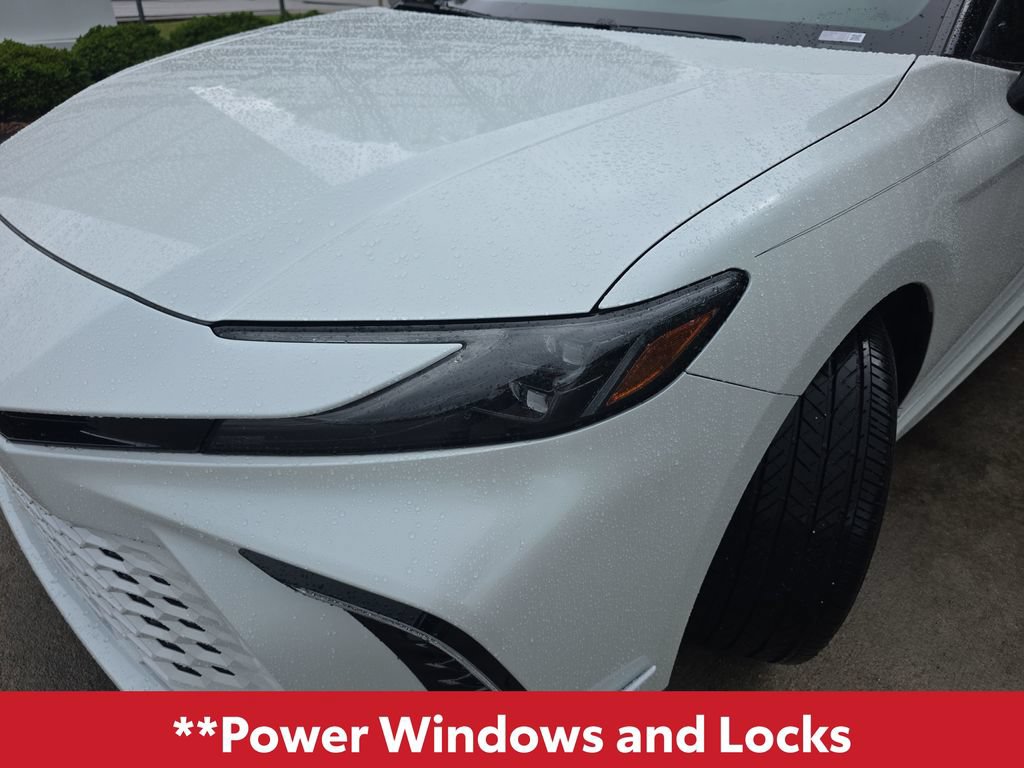 Used 2025 Toyota Camry XSE FWD image 12