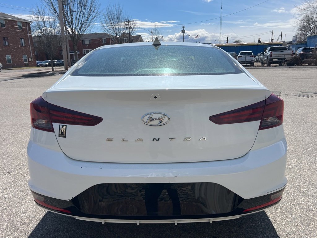 Used 2020 Hyundai Elantra SEL w/ Cargo Package (C1) image 4