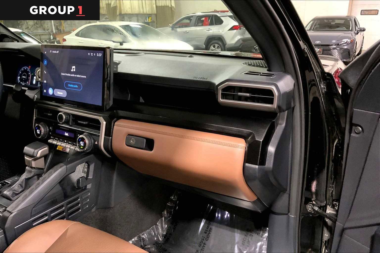 Used 2025 Toyota 4Runner Limited AWD/4WD image 19