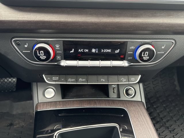Used 2023 Audi Q5 2.0T Premium w/ Convenience Package AWD/4WD image 28