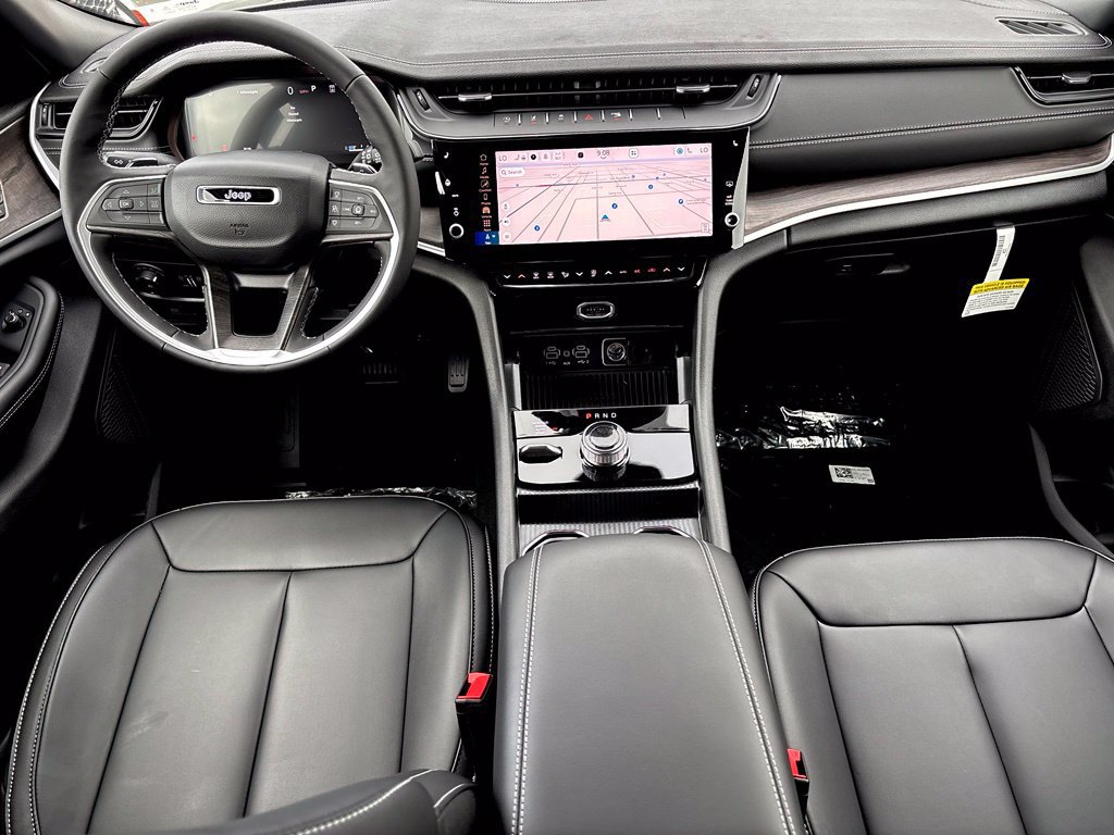 New 2027 Jeep Grand Cherokee Limited AWD/4WD image 11