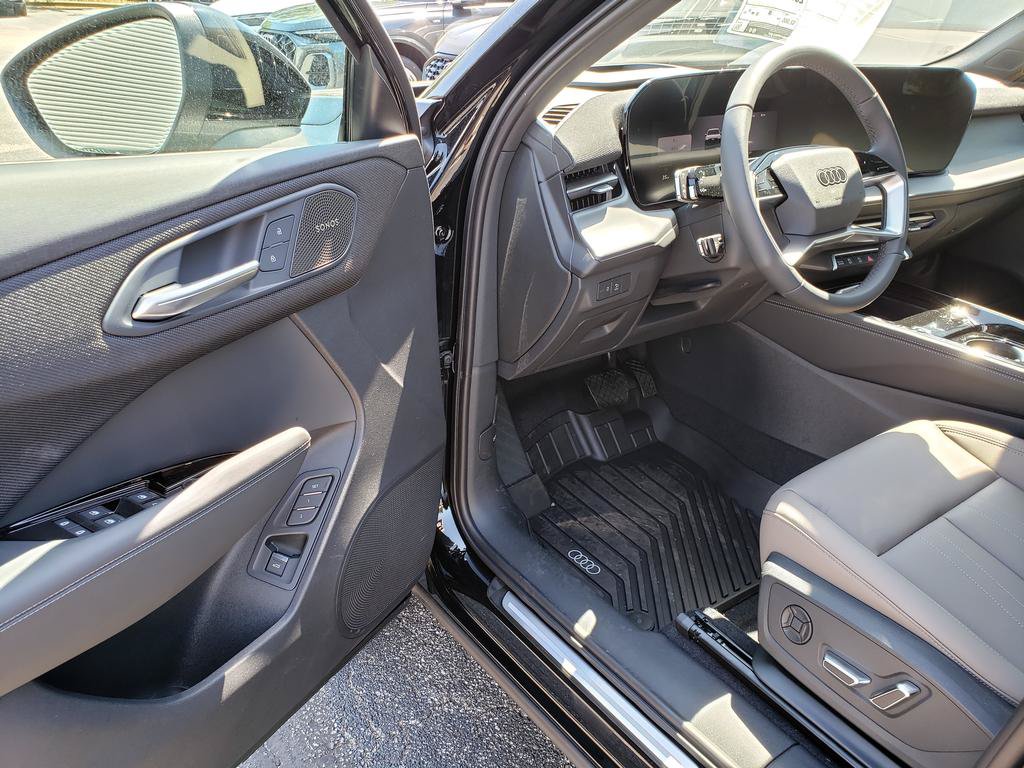New 2026 Audi Q3 quattro 2.0T AWD/4WD image 6