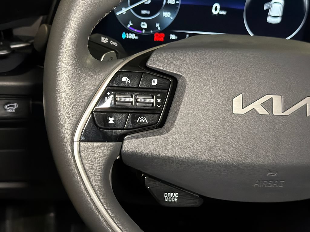 Certified 2024 Kia Niro Wind FWD image 29