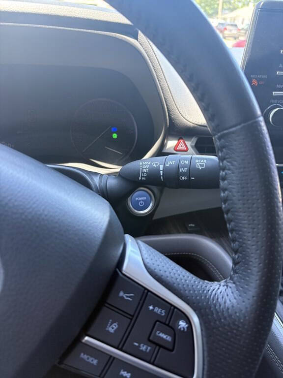 Used 2021 Toyota Sienna Limited FWD image 23