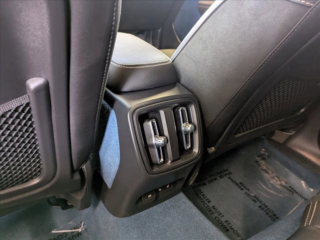 Used 2023 Volvo C40 P8 Recharge Ultimate image 17