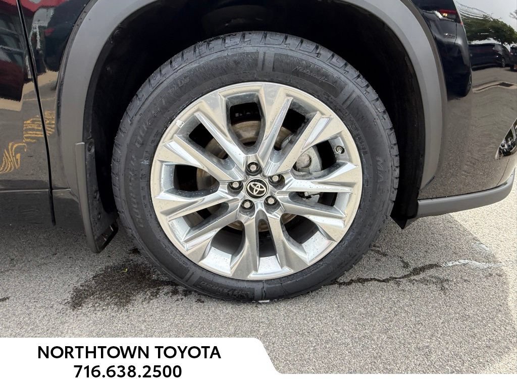 Used 2021 Toyota Highlander Limited AWD/4WD image 22