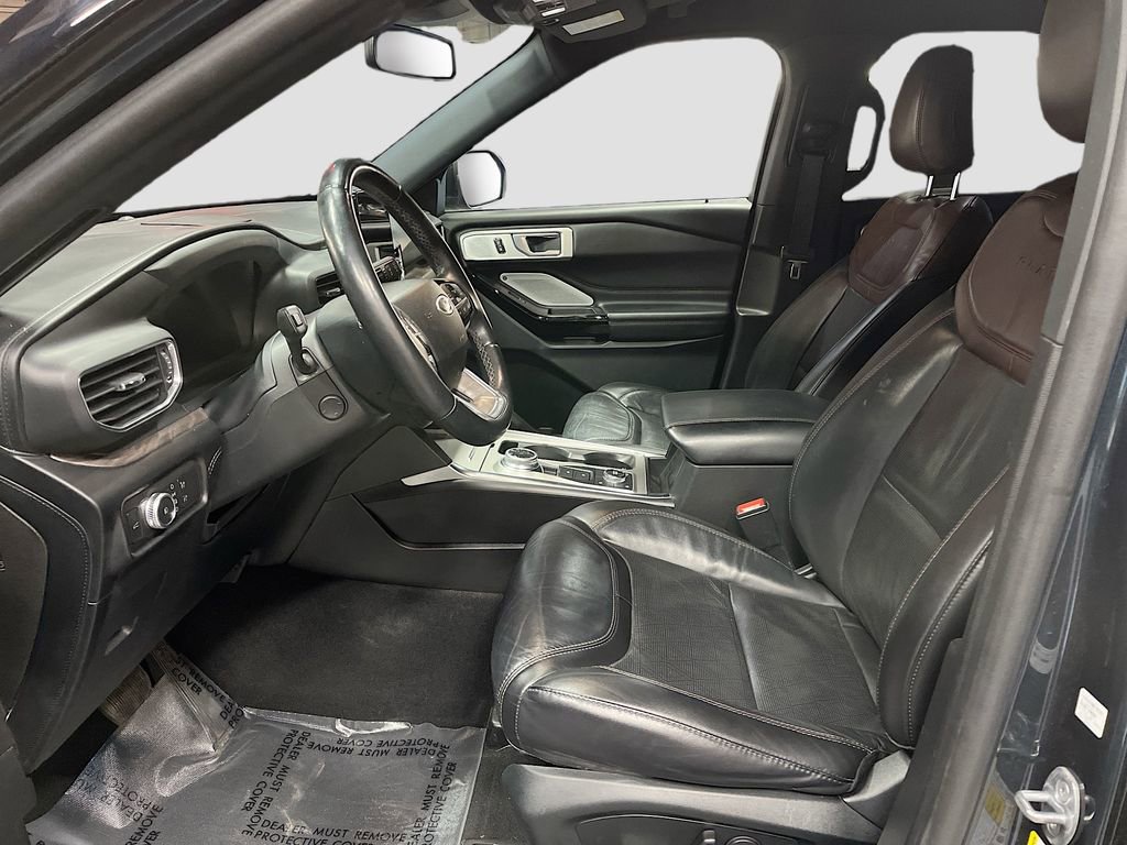 Used 2022 Ford Explorer Platinum w/ Equipment Group 601A image 22