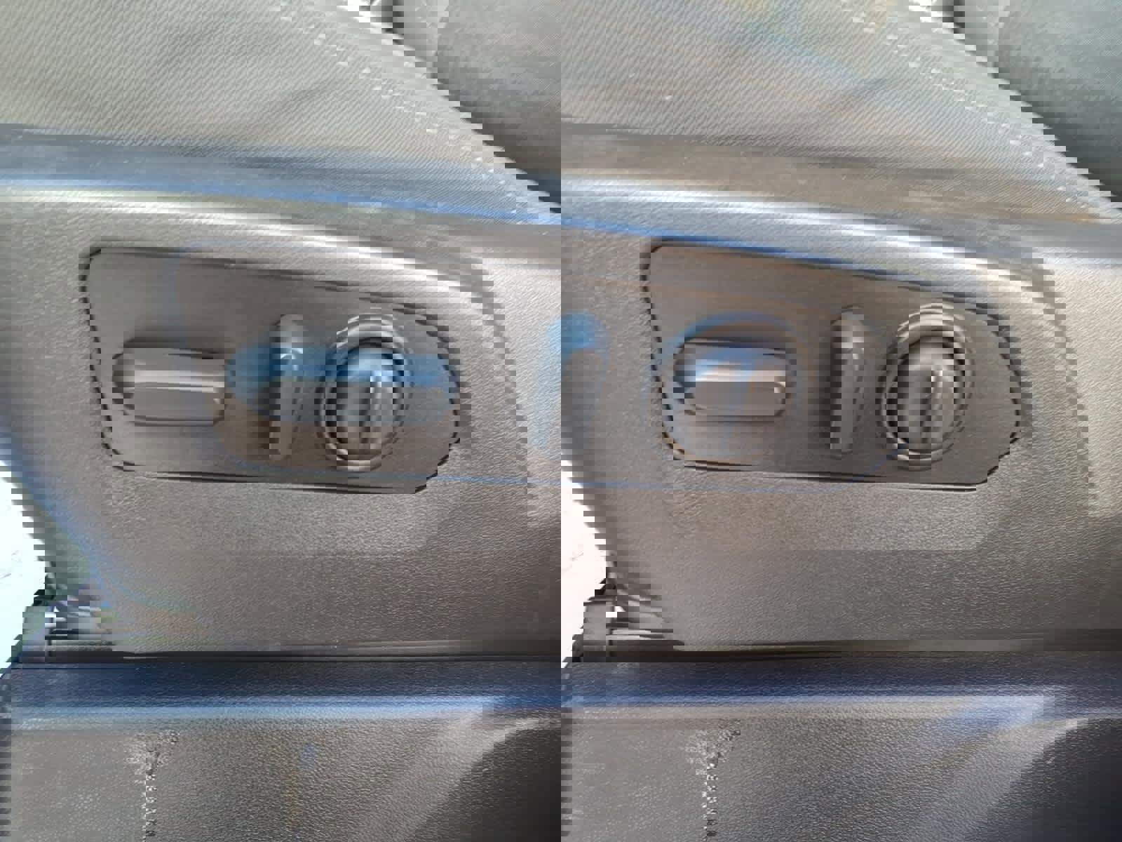 Used 2023 GMC Sierra 2500 SLE w/ SLE Convenience Package image 10