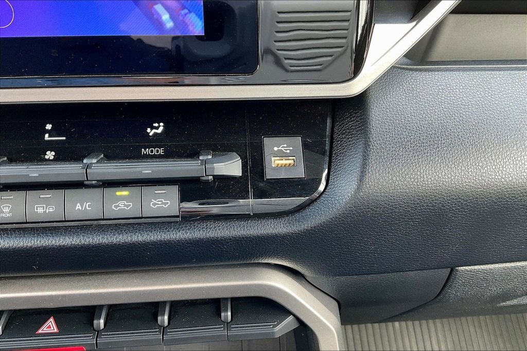 Used 2025 Toyota Tundra SR5 AWD/4WD image 26