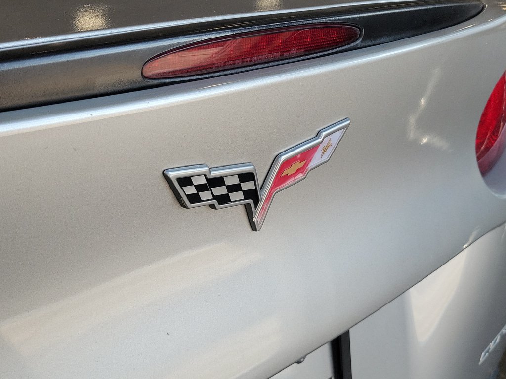 Used 2005 Chevrolet Corvette Convertible w/ Preferred Equipment Group RWD image 32