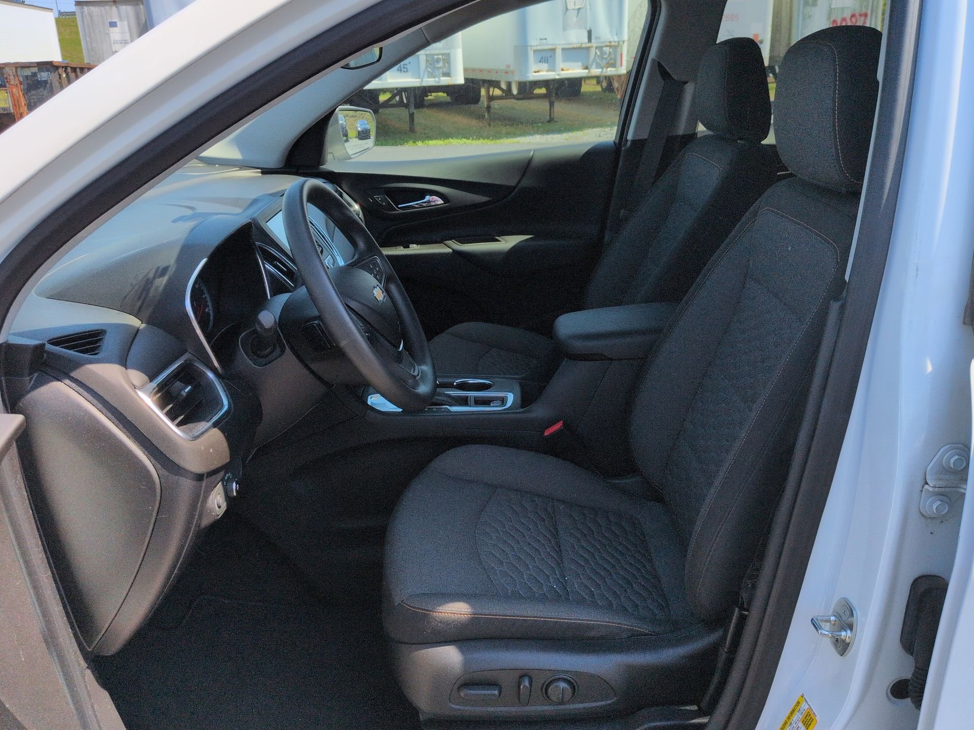 Certified 2018 Chevrolet Equinox LT image 18