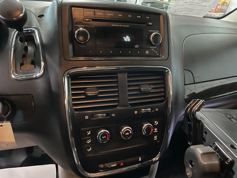 Used 2014 RAM C/V Tradesman FWD image 12