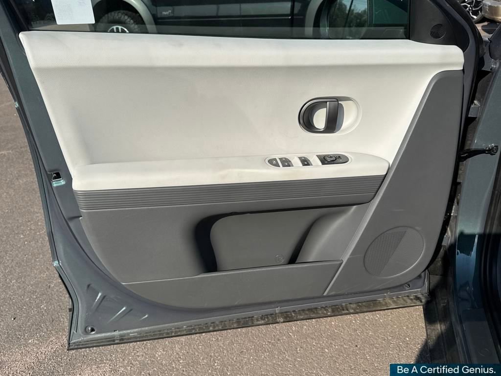 Used 2025 Hyundai Ioniq 5 SE image 30