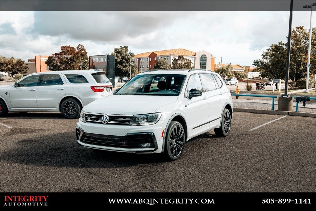 Used 2020 Volkswagen Tiguan SE R-Line AWD/4WD image 3