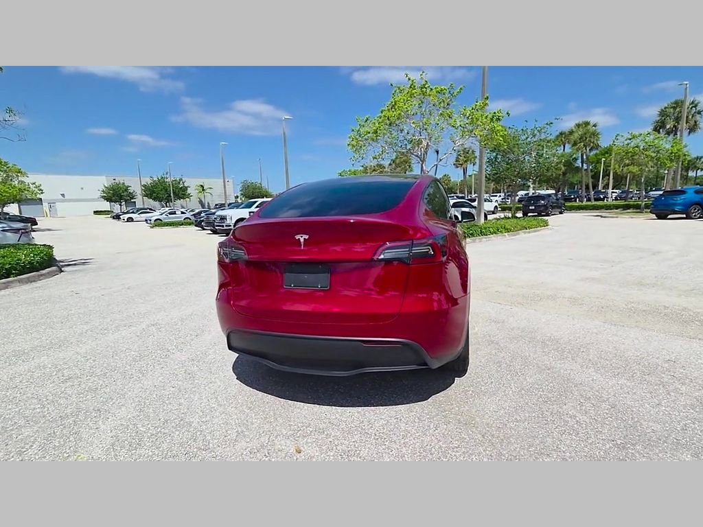 Used 2024 Tesla Model Y Long Range image 39