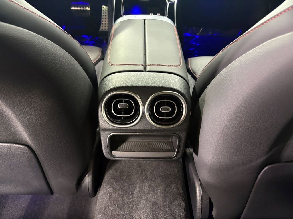 Used 2025 Mercedes-Benz C 36 AMG S image 30