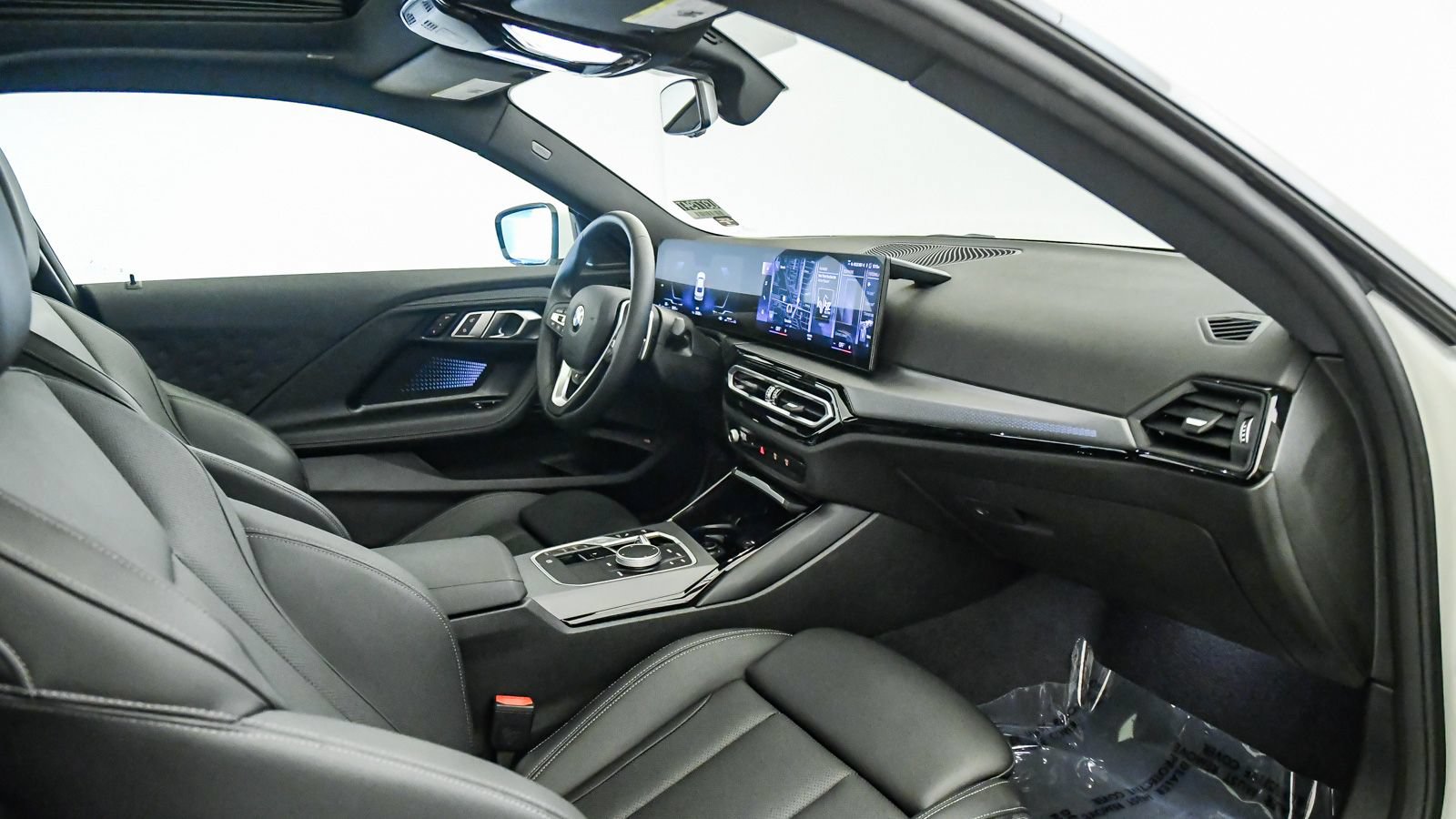 Used 2023 BMW 230i Coupe w/ Convenience Package RWD image 16