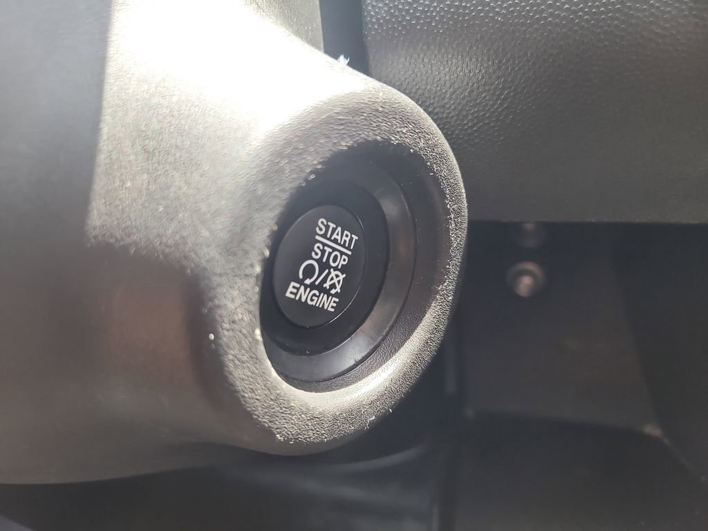 Used 2025 RAM ProMaster 2500 w/ Convenience Group image 25