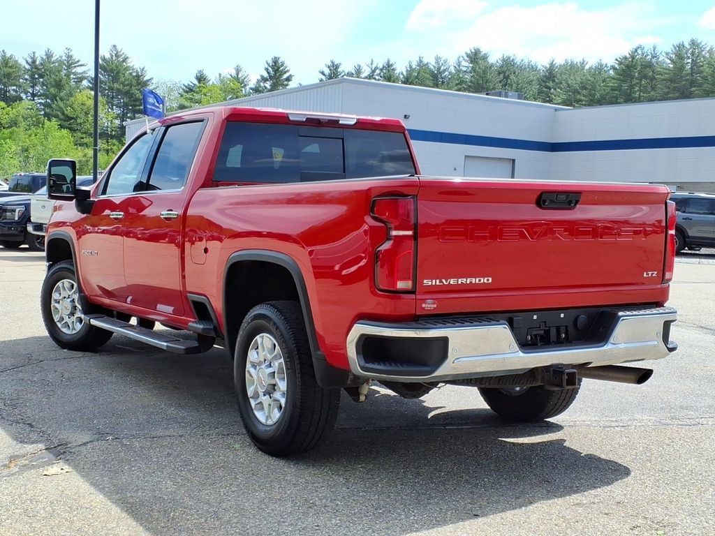Used 2024 Chevrolet Silverado 2500 LTZ w/ LTZ Convenience Package AWD/4WD image 6