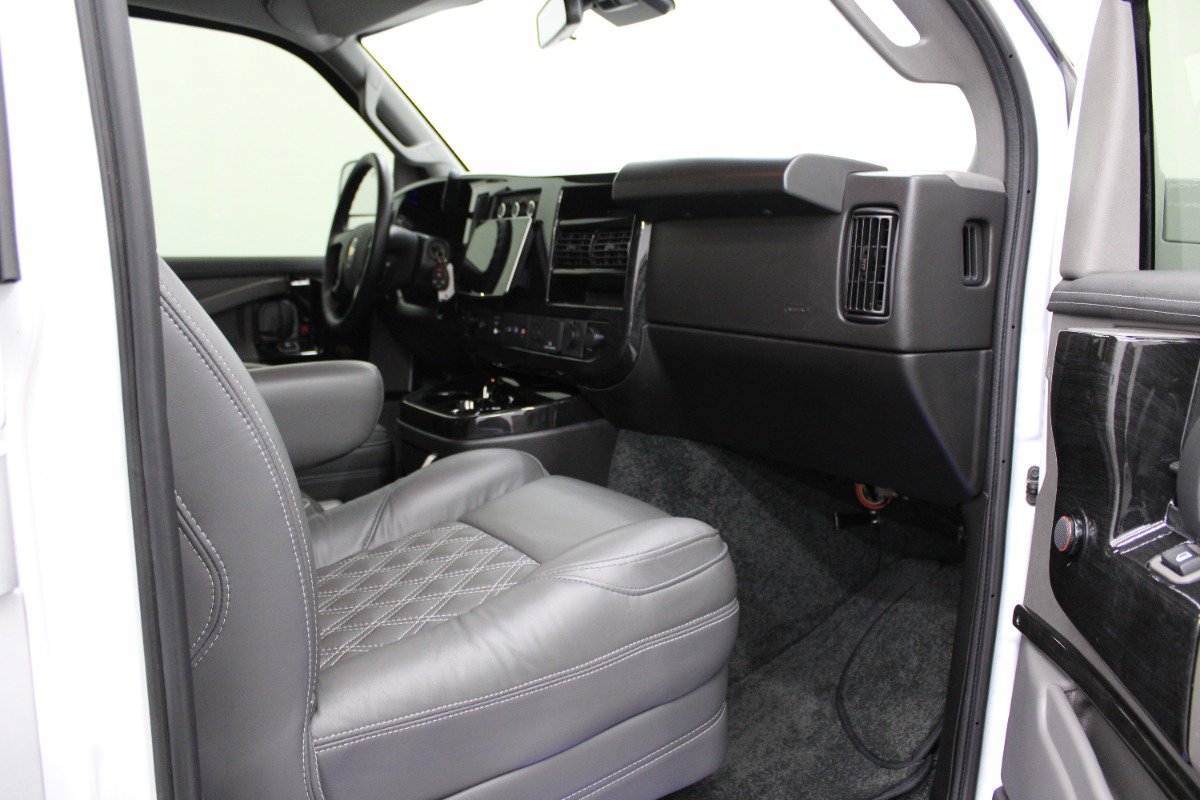 Used 2025 Chevrolet Express 2500 Extended w/ Driver Convenience Package image 11