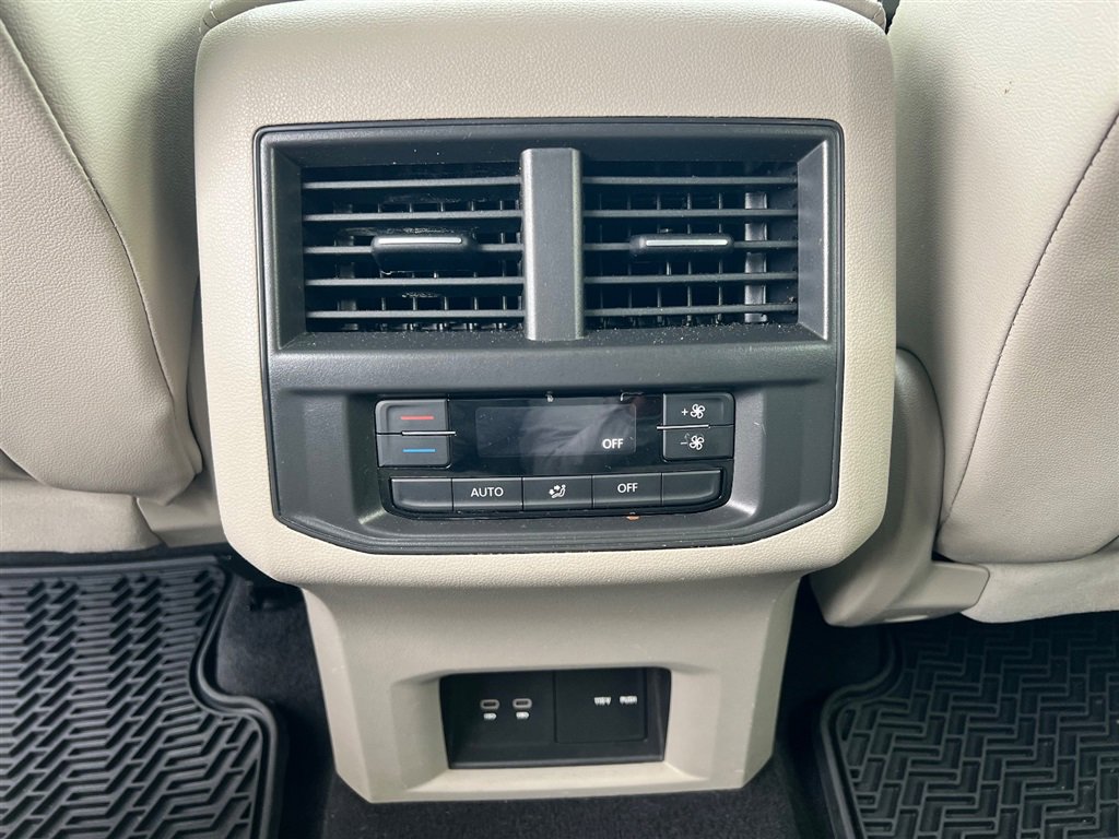 Used 2021 Volkswagen Atlas SE image 26