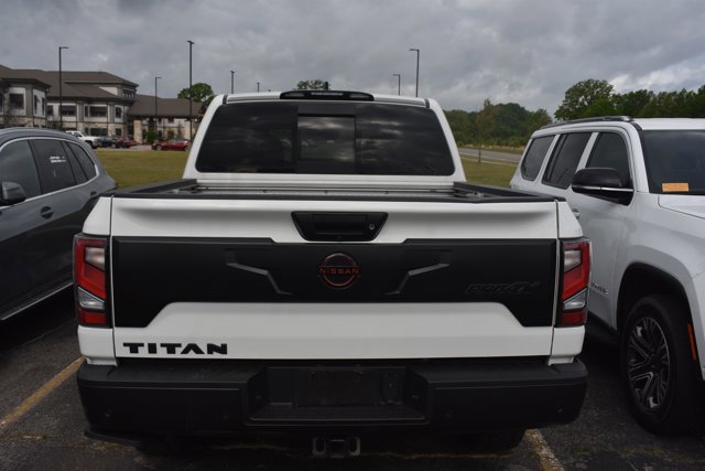 Used 2023 Nissan Titan PRO-4X w/ Pro-4x Convenience Package image 4