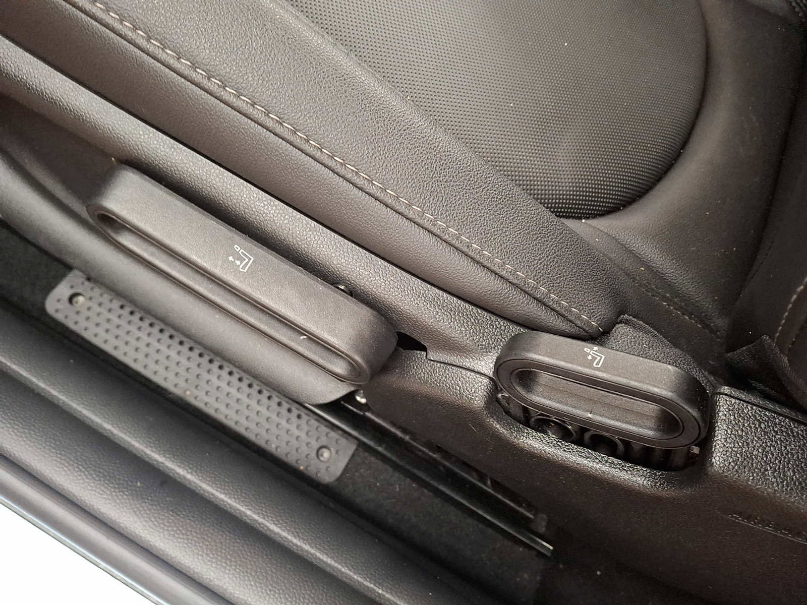 Certified 2023 MINI Cooper S image 13