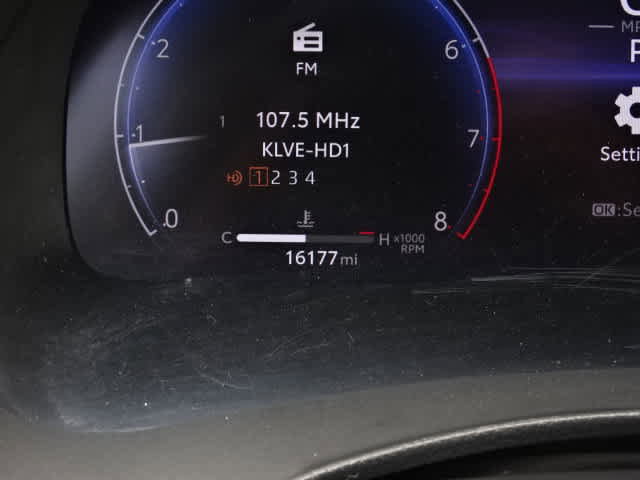 Used 2024 Toyota Highlander Limited FWD image 26