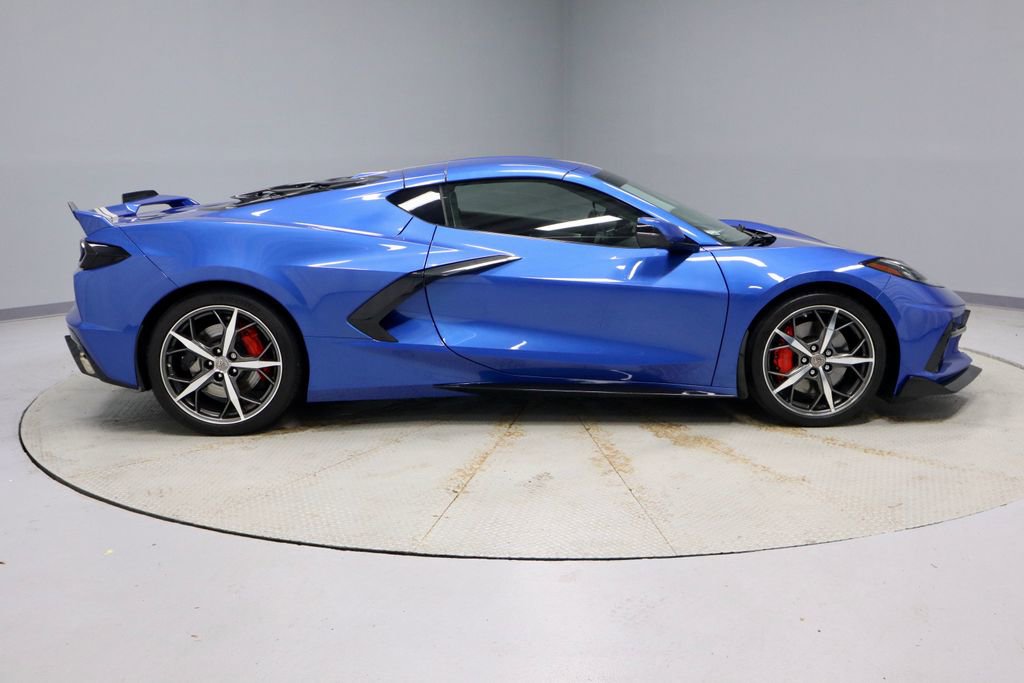 Used 2021 Chevrolet Corvette Stingray Premium Cpe w/ Z51 Performance Package image 12