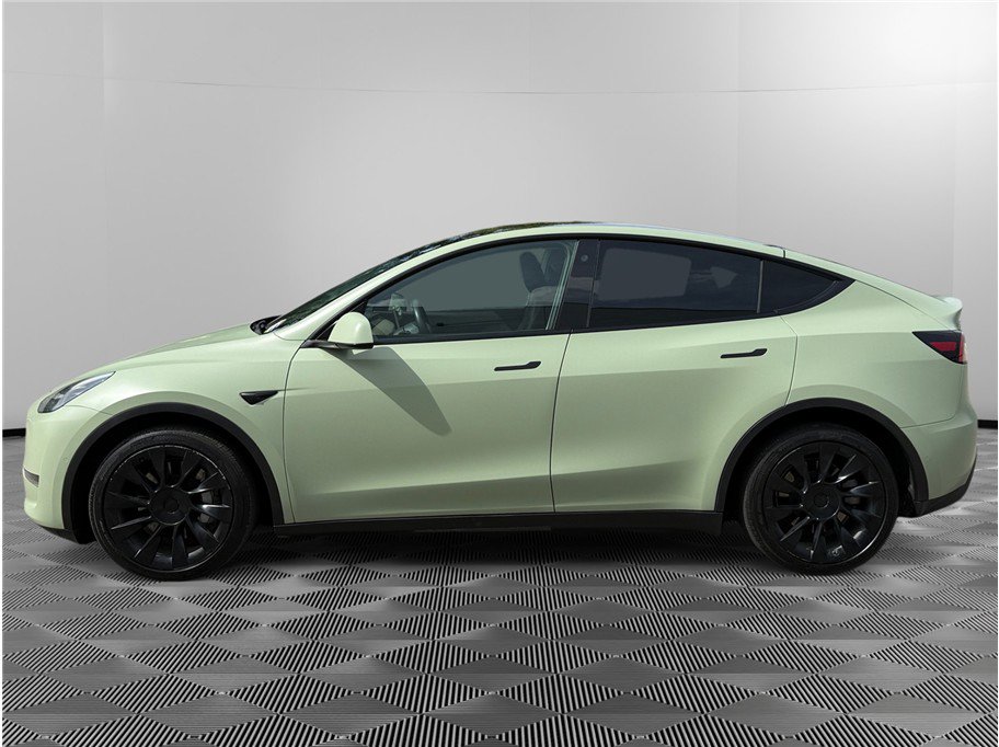 Used 2021 Tesla Model Y Long Range AWD/4WD image 3