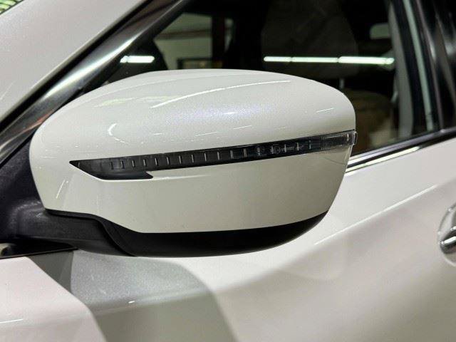 Used 2016 Nissan Rogue SV FWD image 16
