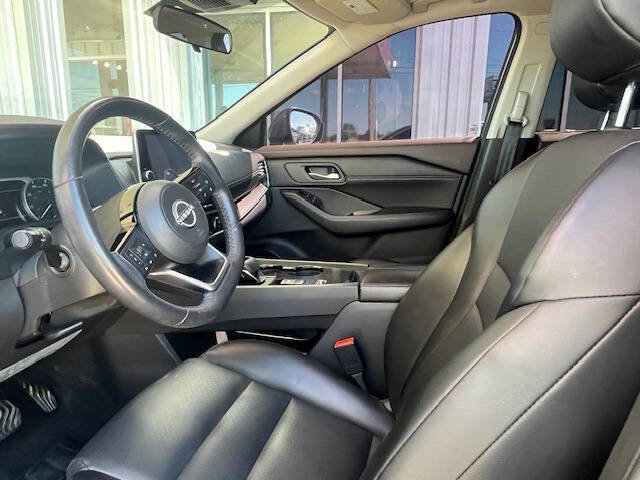 Used 2022 Nissan Rogue SV w/ SV Premium Package image 7