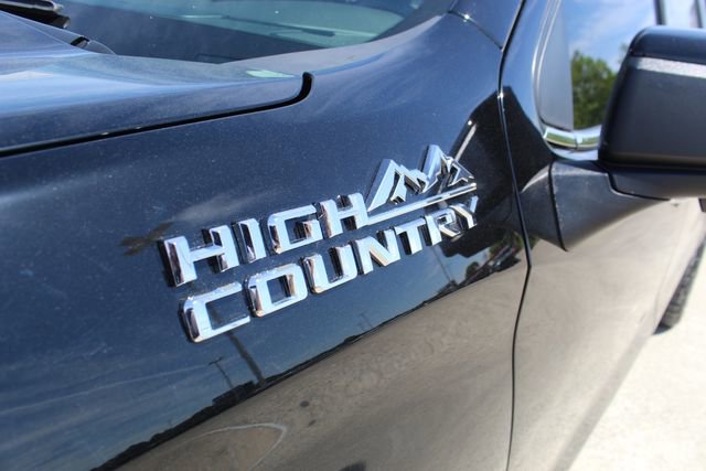 Used 2022 Chevrolet Silverado 1500 High Country w/ Safety Package II AWD/4WD image 9