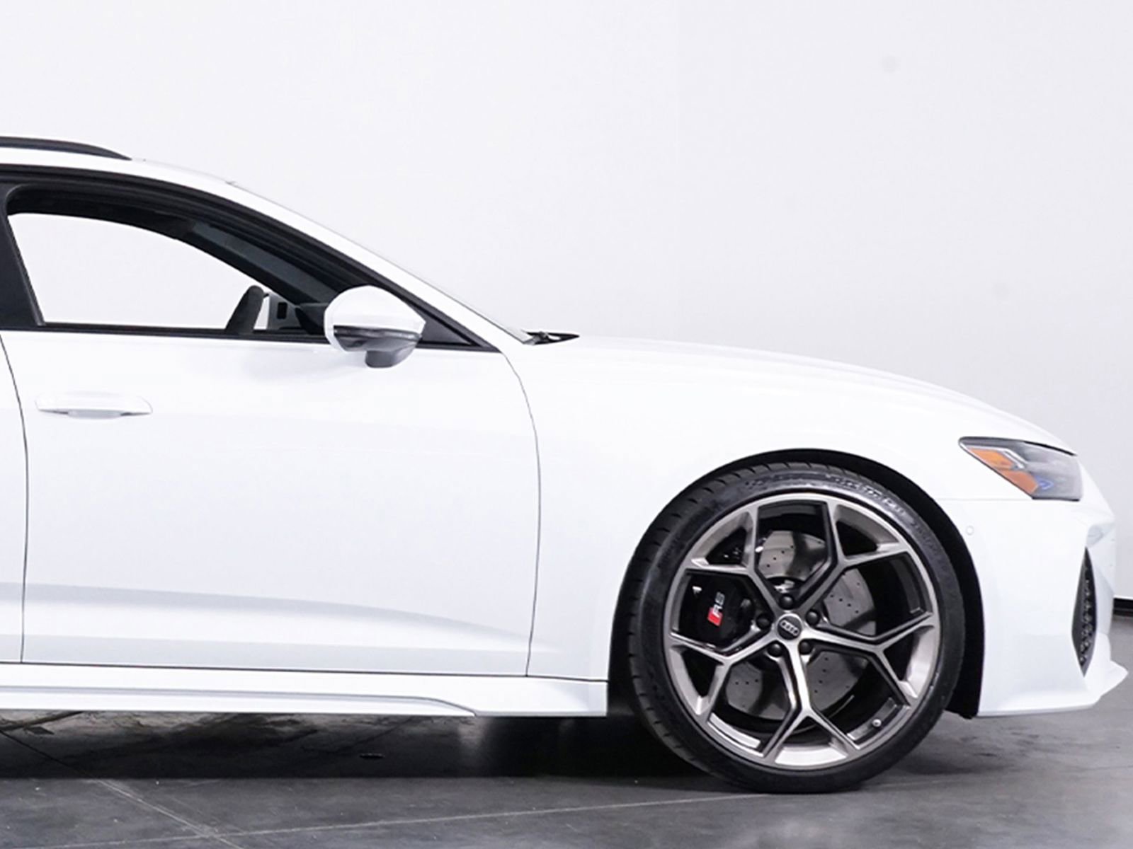 Used 2025 Audi RS 6 performance image 14