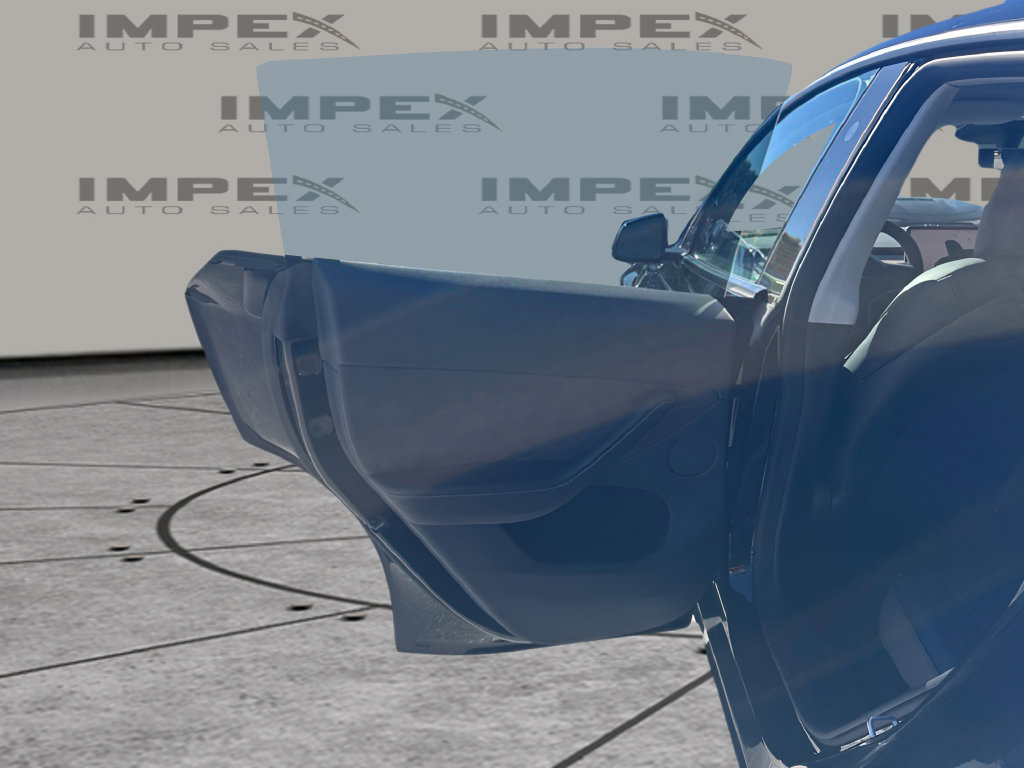Used 2023 Tesla Model Y Long Range AWD/4WD image 28