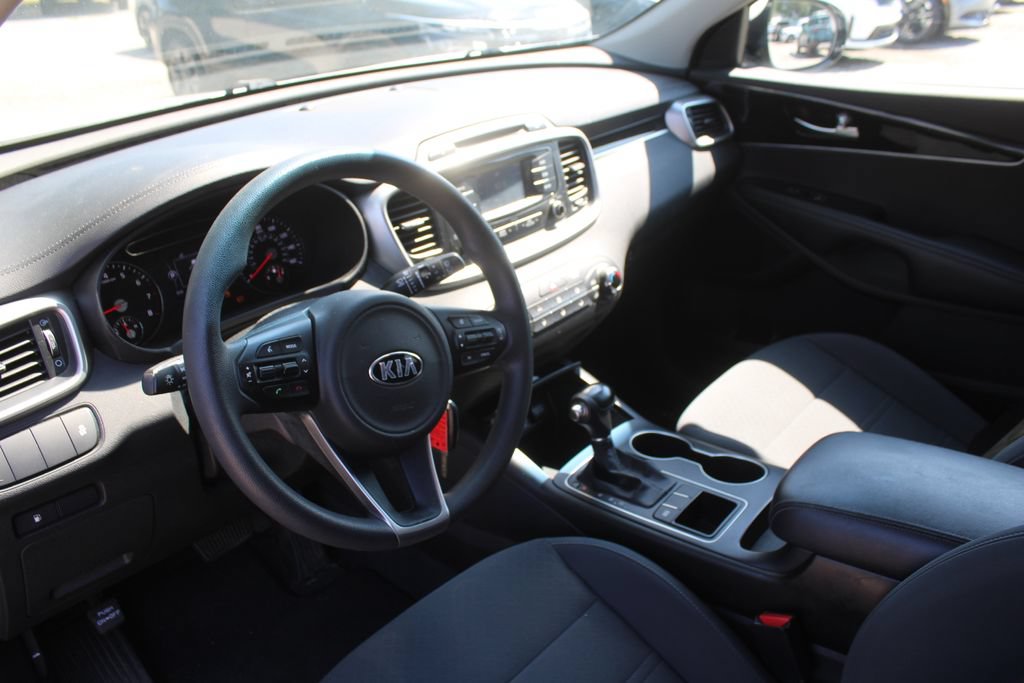 Used 2017 Kia Sorento LX FWD image 21