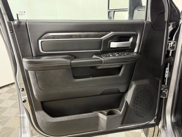 Used 2024 RAM 2500 Big Horn w/ Sport Appearance Package image 23