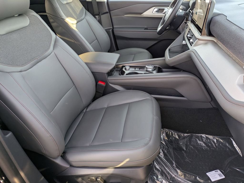 New 2026 Ford Explorer Active w/ Active Comfort Package image 21