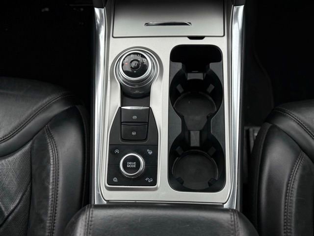 Used 2020 Ford Explorer Platinum w/ Premium Technology Package image 31