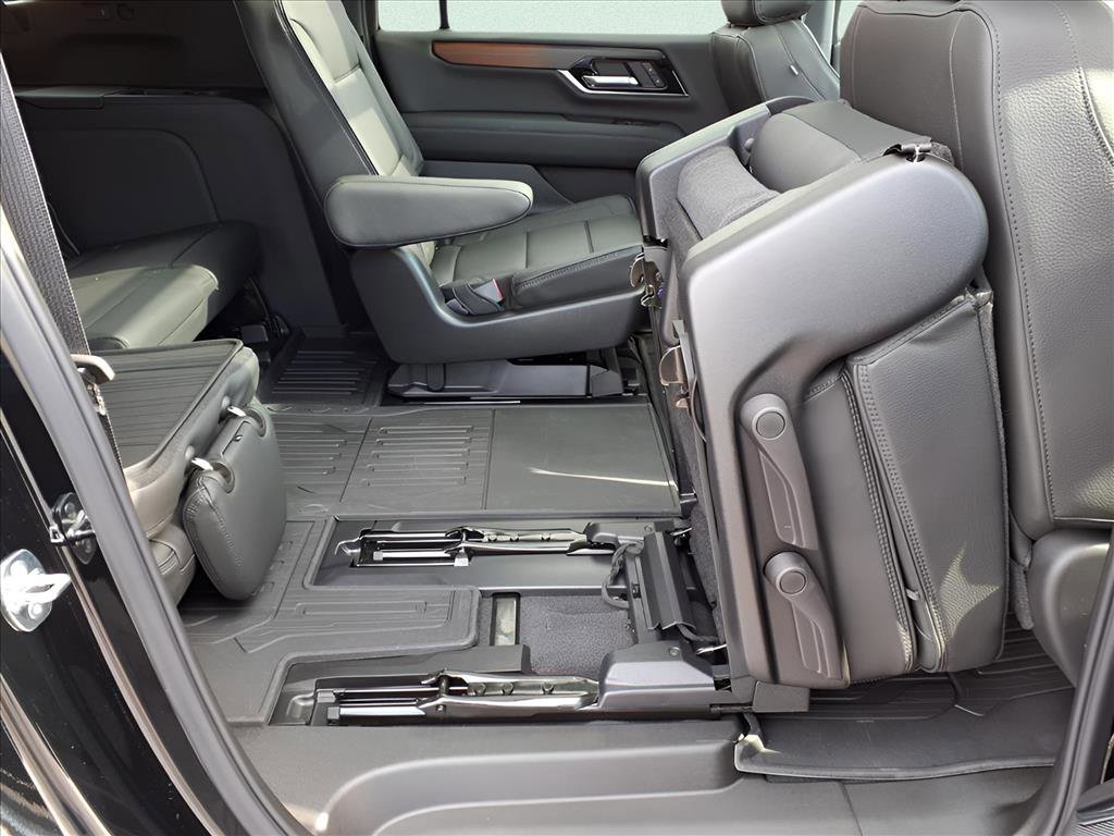 New 2026 GMC Yukon XL Denali w/ Sun & Power Step Package image 27