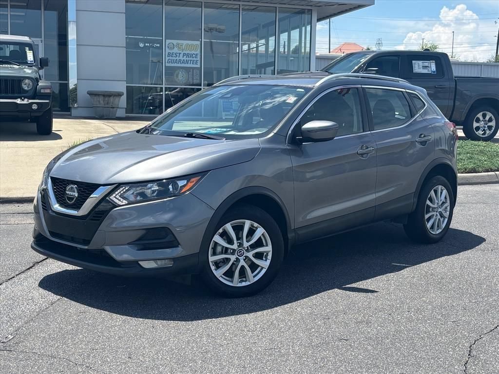 Used 2022 Nissan Rogue Sport SV FWD image 2