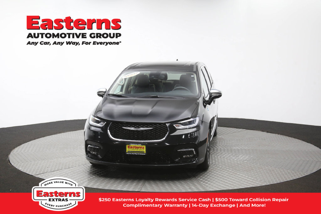 Used 2023 Chrysler Pacifica Limited FWD image 58