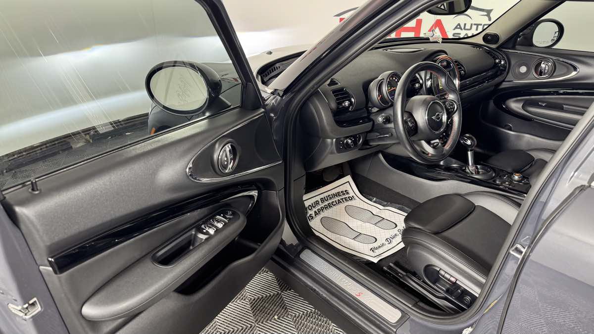 Used 2019 MINI Cooper Clubman S w/ Premium Package FWD image 11