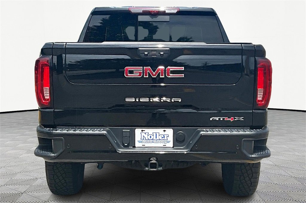 Used 2025 GMC Sierra 1500 AT4X image 4